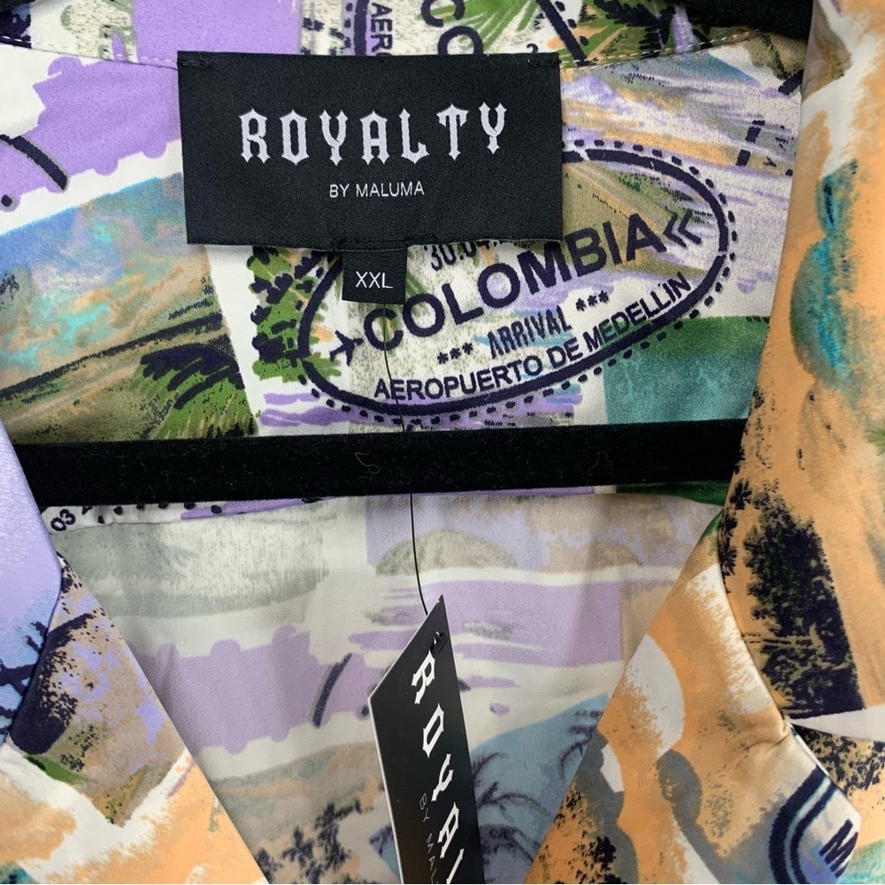 NWT Royalty by Maluma Women's Plus Cropped Satin Hawaiian Shirt, size XXL - Picture 3 of 8